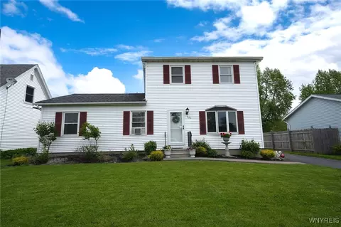 283 Summit Ave, West Seneca, NY 14224