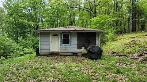 3392 Weatherby Rd, Wirt, NY 14739
