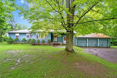 13253 Quaker St, Collins, NY 14034