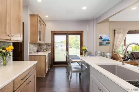 Kitchen - 11 Ryan St, Lancaster, NY 14086 photo 3 of 4
