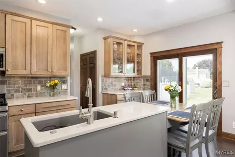 Kitchen - 11 Ryan St, Lancaster, NY 14086 photo 2 of 4