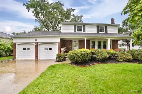 103 Red Oak Dr, Amherst, NY 14221