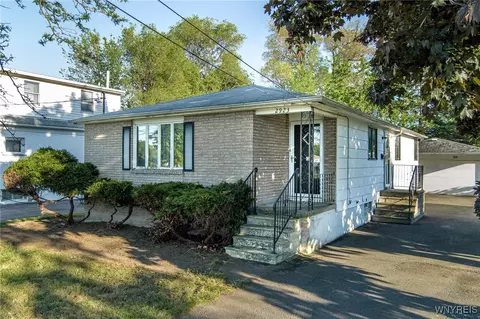 2923 North Ave, Niagara Falls, NY 14305