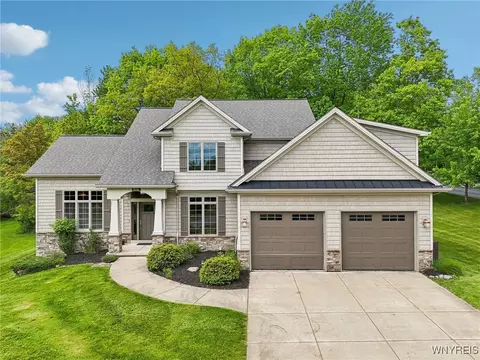 12 Nye Hill Rd, Aurora, NY 14052