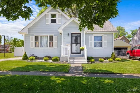 41 Avery Ave, Lackawanna, NY 14218