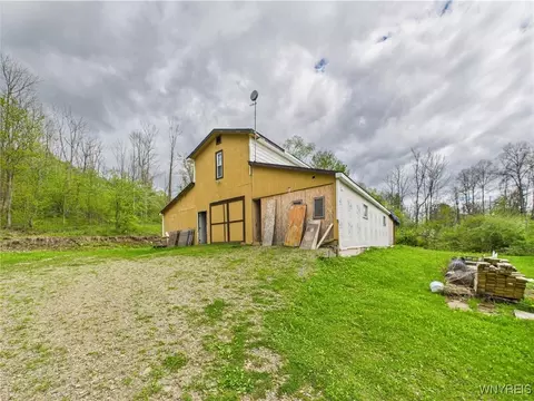 9268 Bowen Rd, East Otto, NY 14729