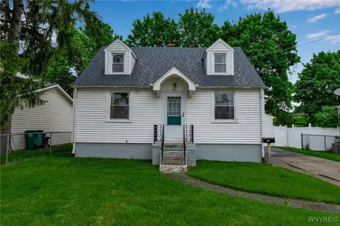 7514 Stephenson Ave, Niagara Falls, NY 14304
