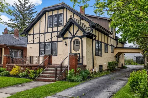 27 N End Ave, Kenmore, NY 14217