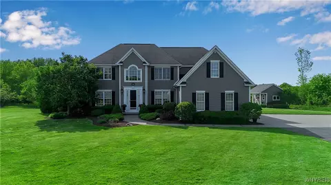 1034 Sweet Rd, Aurora, NY 14052