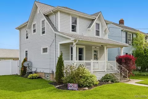 2902 Michigan Ave, Niagara Falls, NY 14305