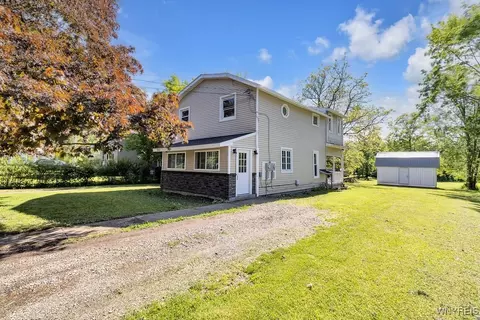 10652 Elm St, North Collins, NY 14111