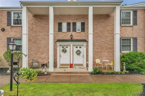 270 Buffalo Rd #72, Aurora, NY 14052