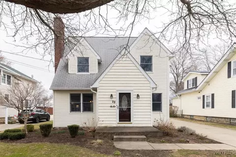 29 Victory Ave, Hamburg, NY 14075