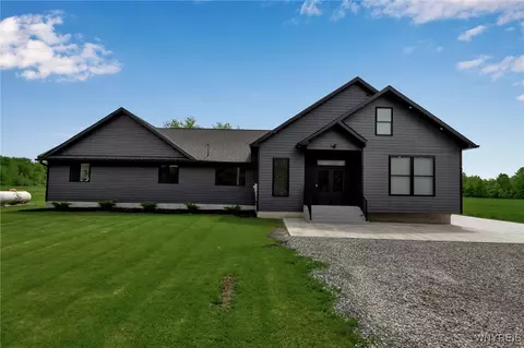 3333 Beebe Rd, Newfane, NY 14108