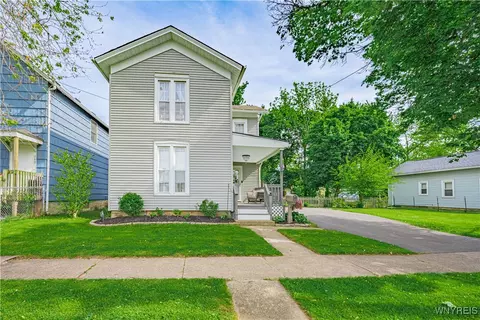 287 Green St, Lockport, NY 14094