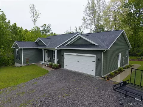 8484 Laura Ln, Richmond, NY 14471