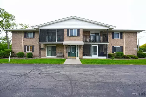 1162 Indian Church Rd #8, West Seneca, NY 14224