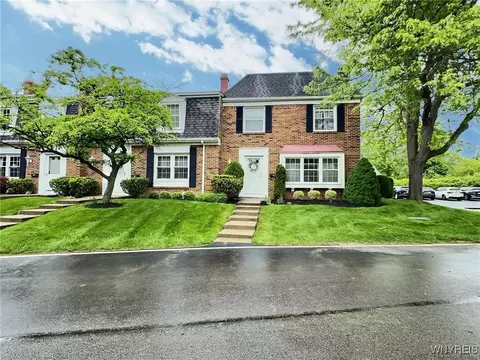 150 Hickory Hill Rd, Amherst, NY 14221