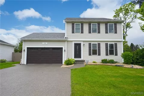 4302 Manor Ln, Hamburg, NY 14075