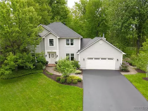 3118 Corlear Dr, Lysander, NY 13027