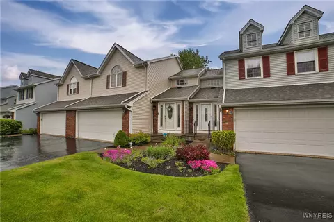 12 N Hill Dr, West Seneca, NY 14224