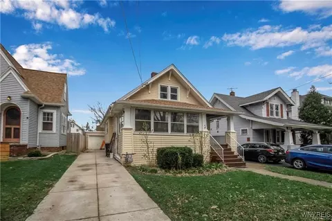1214 Roselle Ave, Niagara Falls, NY 14305
