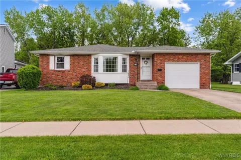 75 Greenmeadow Dr, West Seneca, NY 14224