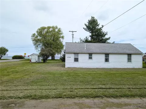 12569 Green Acres Dr, Carlton, NY 14098