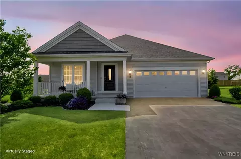 29 Cherryfield Ln, Lancaster, NY 14086