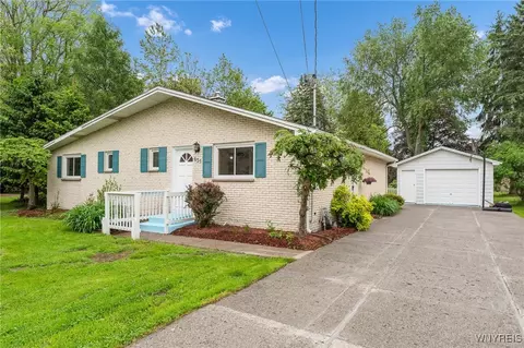 635 Rowley Rd, Depew, NY 14043