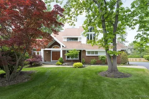 54 Contessa Ct, Amherst, NY 14221