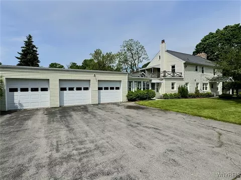 27 Eagle St, Amherst, NY 14221 photo 2