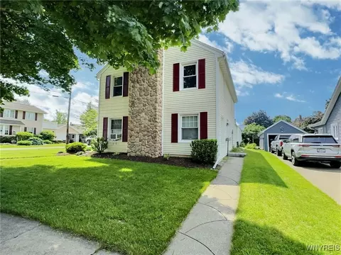 27 Eagle St, Amherst, NY 14221 photo 3