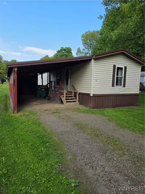 112 Forrest Ln, Delevan, NY 14042