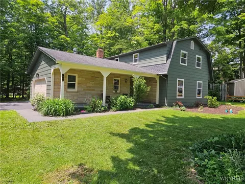 7066 East Ln, Eden, NY 14057