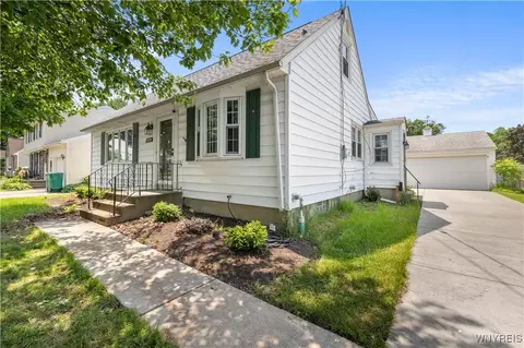 3694 Blair Ct, Buffalo, NY 14219