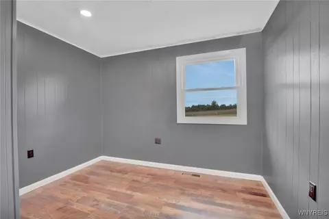 Bedroom - 2594 Pee Dee Rd, Java, NY 14113 photo 3 of 7