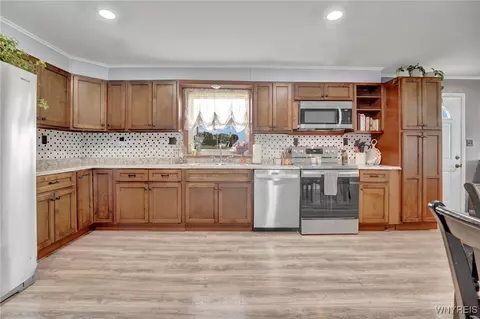 Kitchen - 2594 Pee Dee Rd, Java, NY 14113 photo 2 of 2