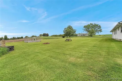 Exterior - 2594 Pee Dee Rd, Java, NY 14113 photo 4 of 8