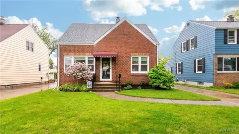 72 Clark St, Buffalo, NY 14223