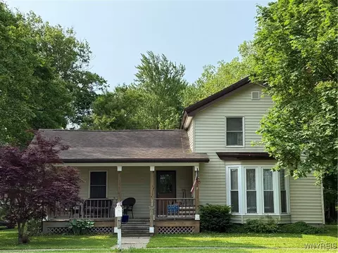 38 E Main St, Pembroke, NY 14036