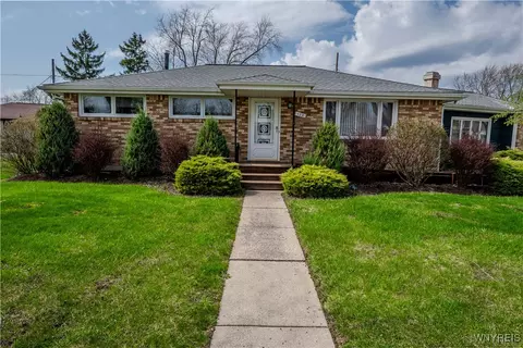 122 Irving Ter, Depew, NY 14043