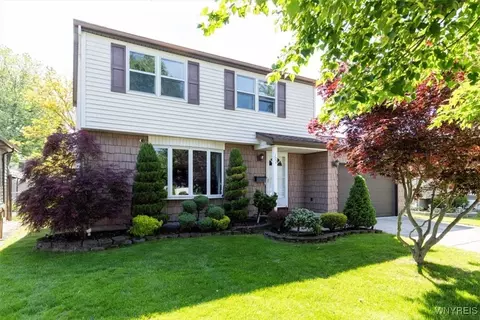 102 Steven Dr, Cheektowaga, NY 14227