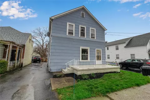 30 Park St, Cheektowaga, NY 14227