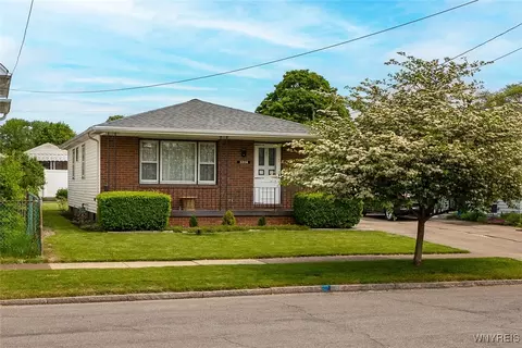 3206 Ontario Ave, Niagara Falls, NY 14305
