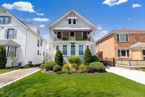 50 Groveland St, Buffalo, NY 14214