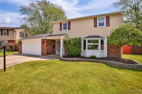 126 Chateau Ct, Depew, NY 14043