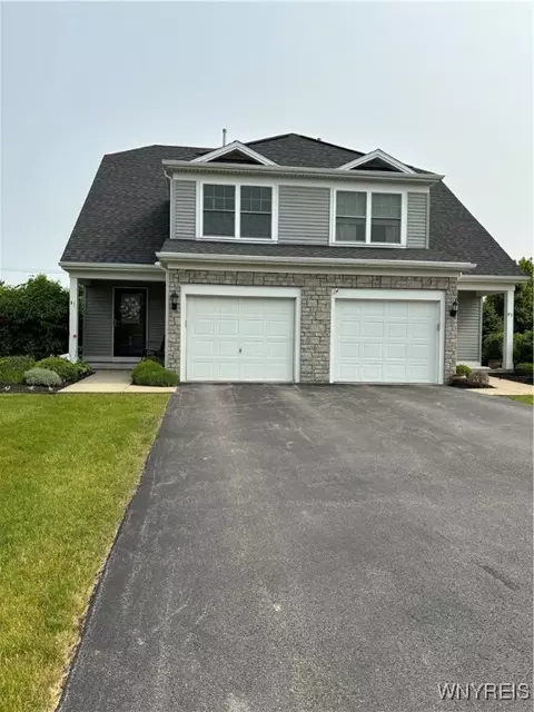 41 Brockton Dr, Lancaster, NY 14086