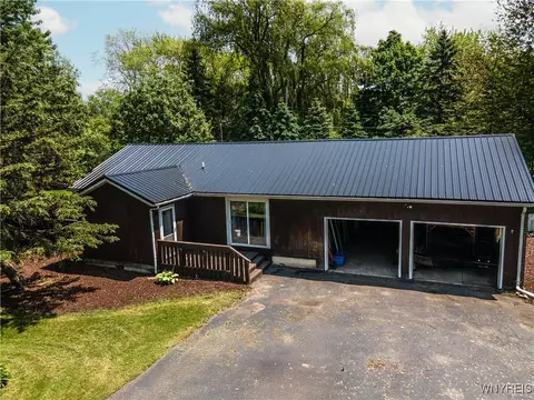 1763 Lake Rd, Porter, NY 14174
