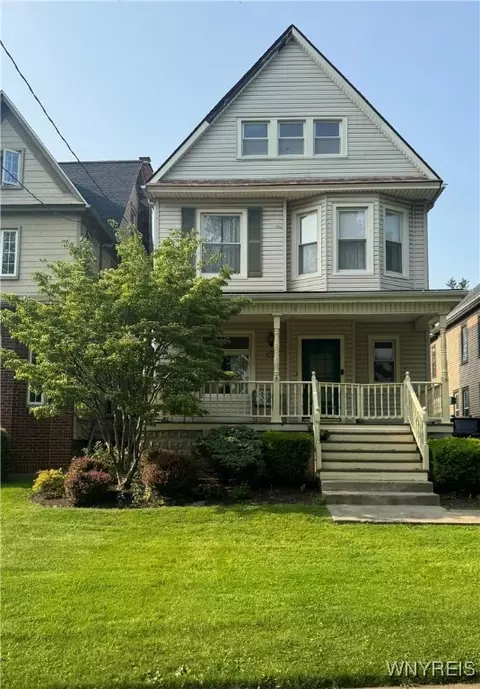 1317 Mckinley Pkwy, Lackawanna, NY 14218